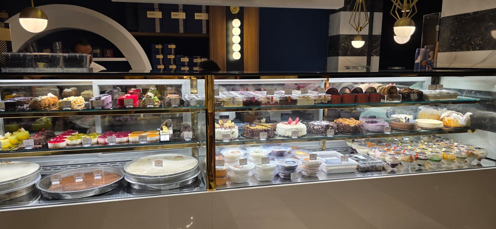 Özsüt, dünyaca ünlü turizm beldesinde kapılarını açtı