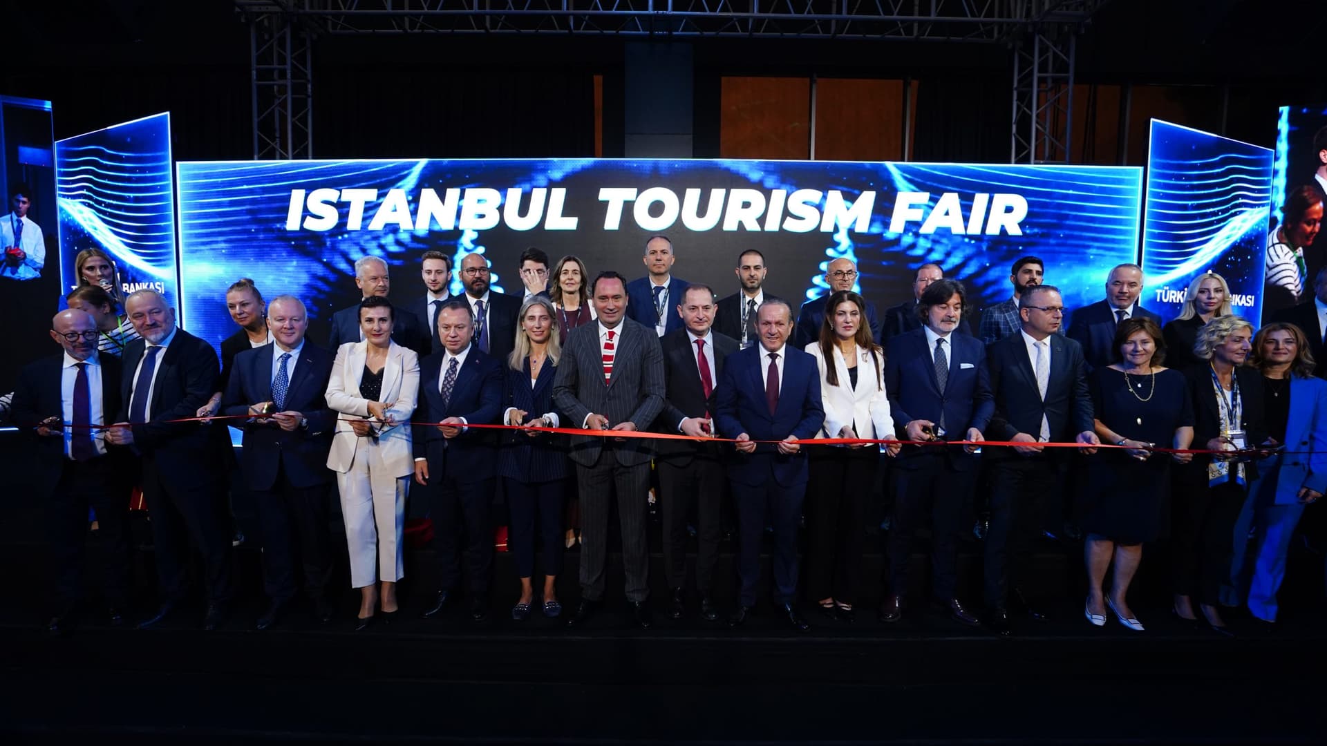 İstanbul Turizm Fuarı kapılarını açtı! Fuarda turizmin geleceği masaya yatırıldı