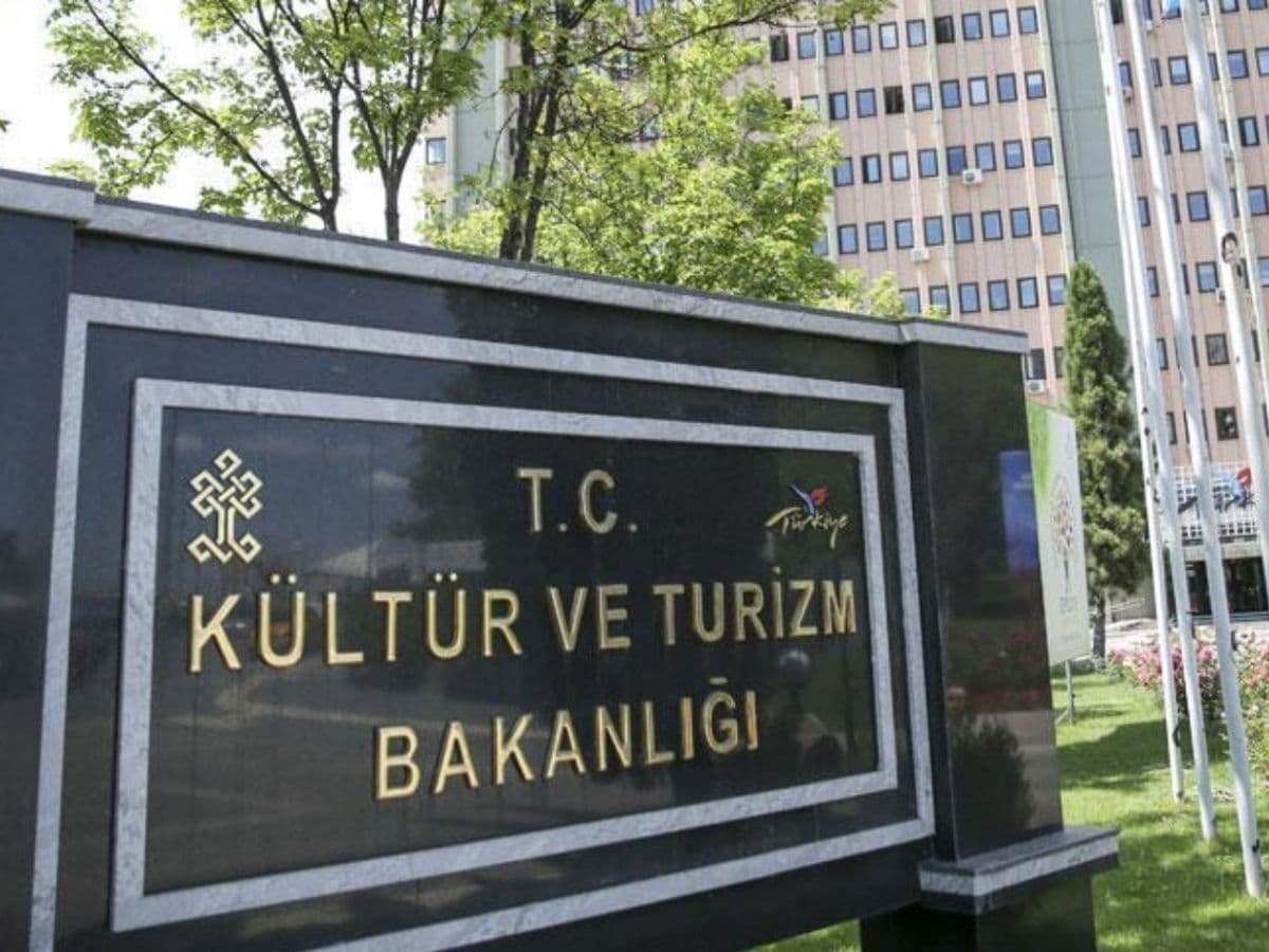 Resmi Gazete’de yayımlandı! Kültür ve Turizm Bakanlığı’nda üst düzey atamalar ve görevden almalar!