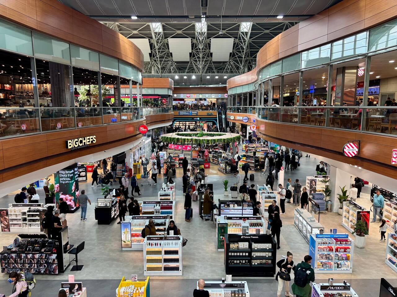 Sabiha Gökçen Havalimanı’nda Duty Free alanı baştan sona yenilendi