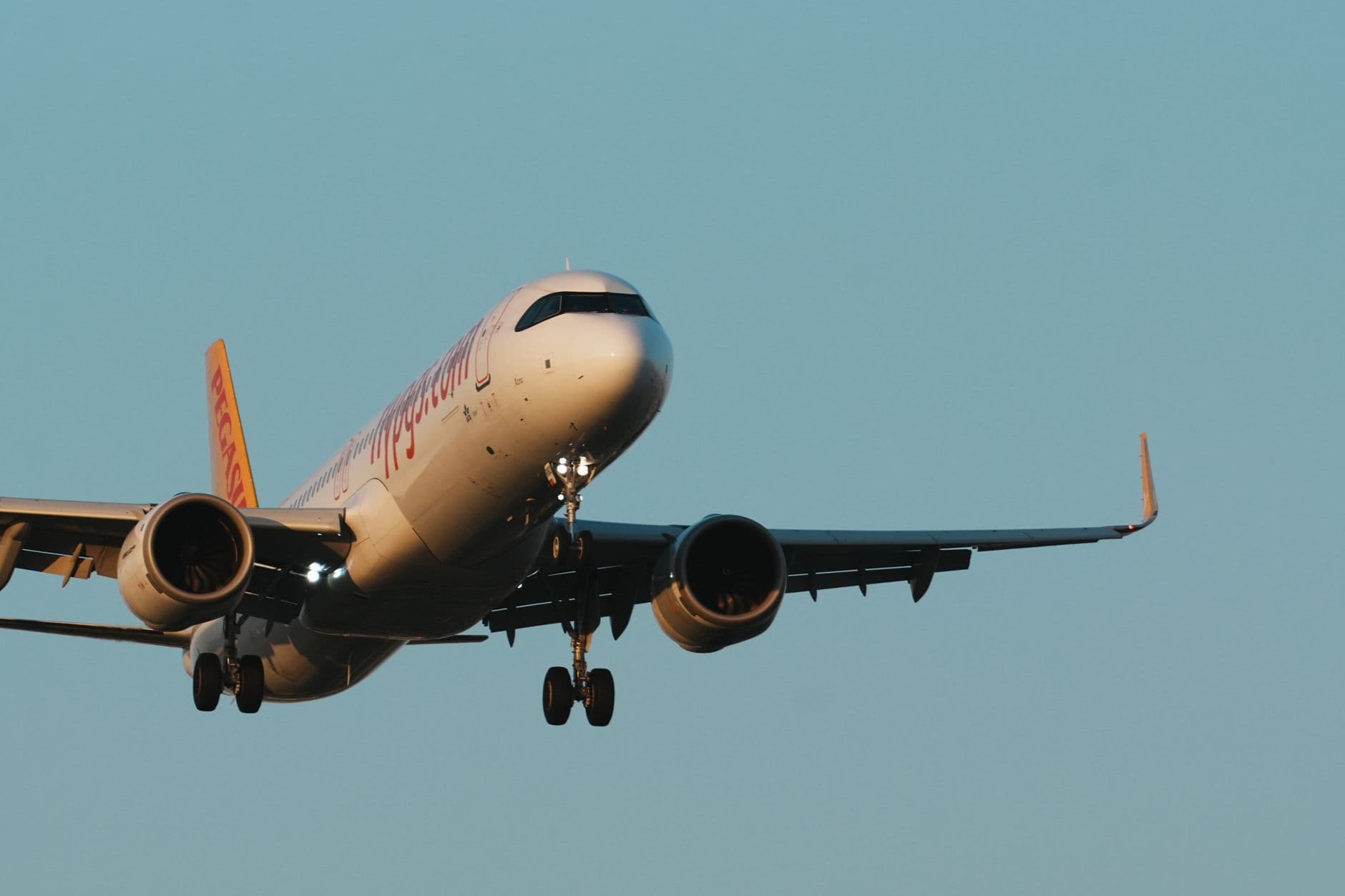 Sabiha Gökçen'den Londra Gatwick'e Direkt Uçuşlar Başladı