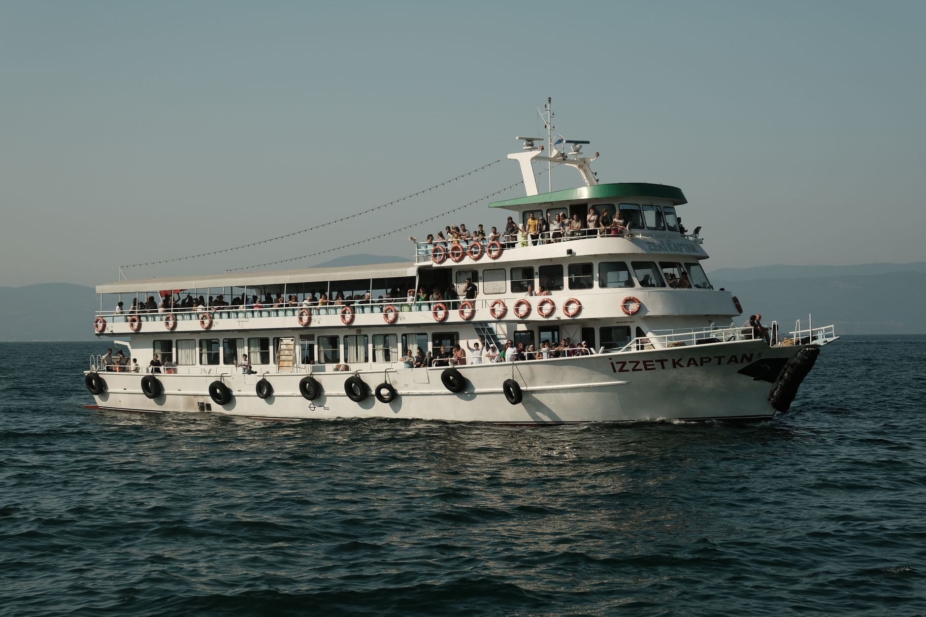 Kuşadası'na Kruvaziyer Turist Akını: 10 Bin 500 Ziyaretçi Ağırladı