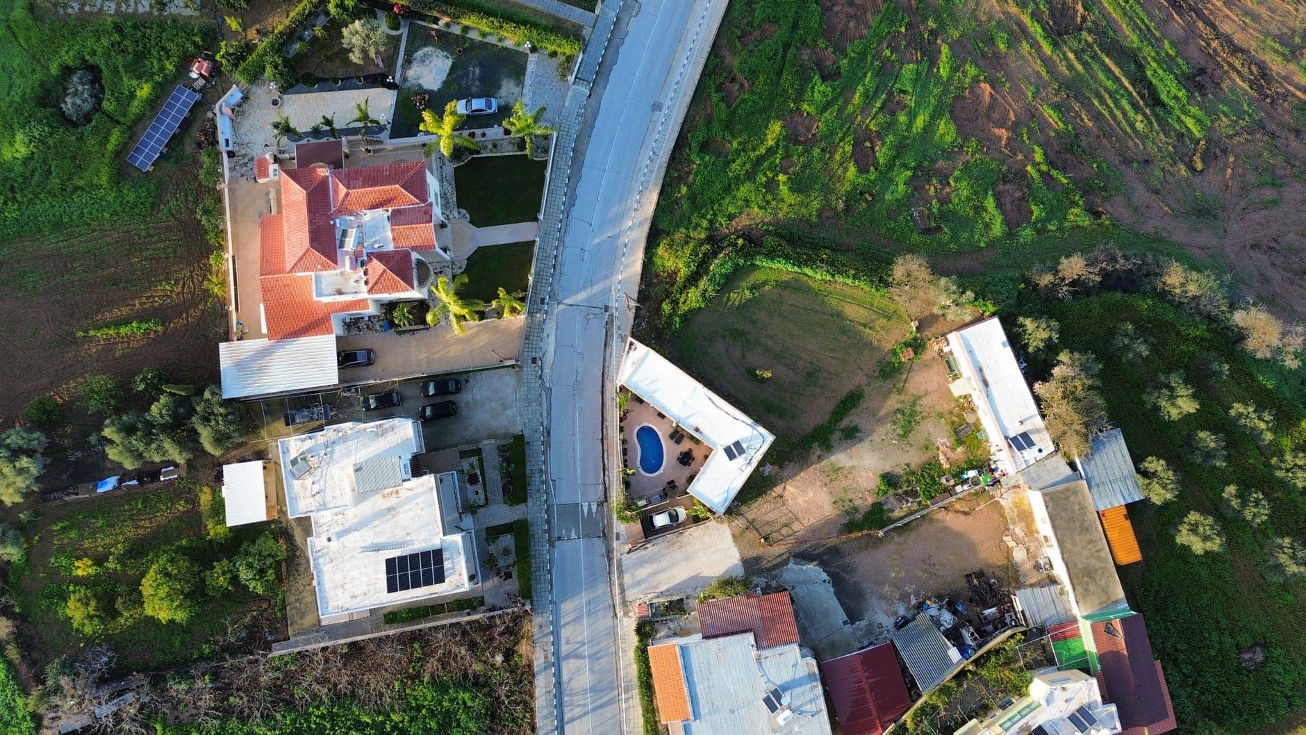 Kuzey Kıbrıs'ta Havalimanı Yakınında Yeni Konut Projesi