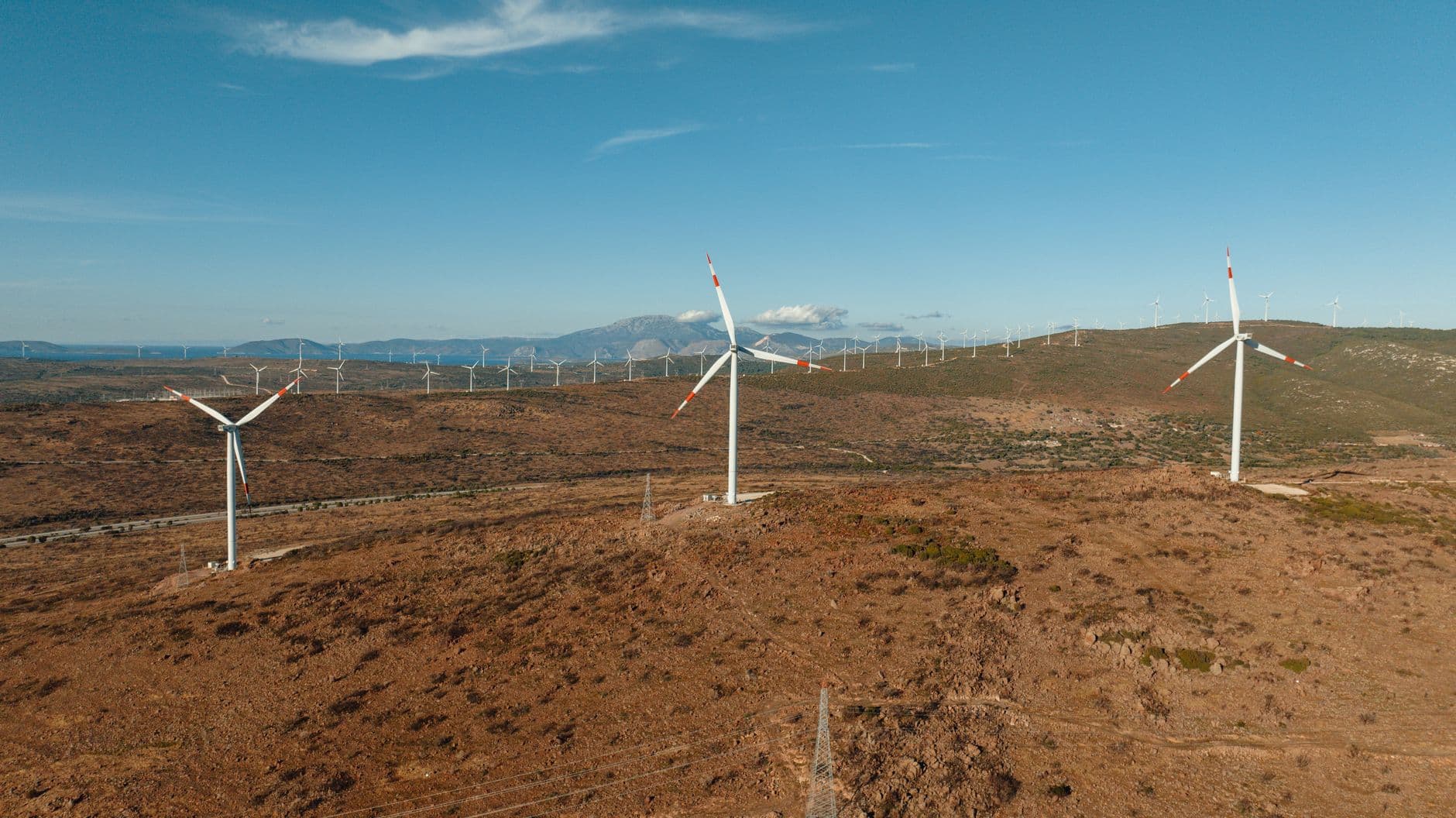 Aydem Yenilenebilir Enerji, Uşak'taki rüzgar santralinin gücünü 1.216 MW'a çıkardı