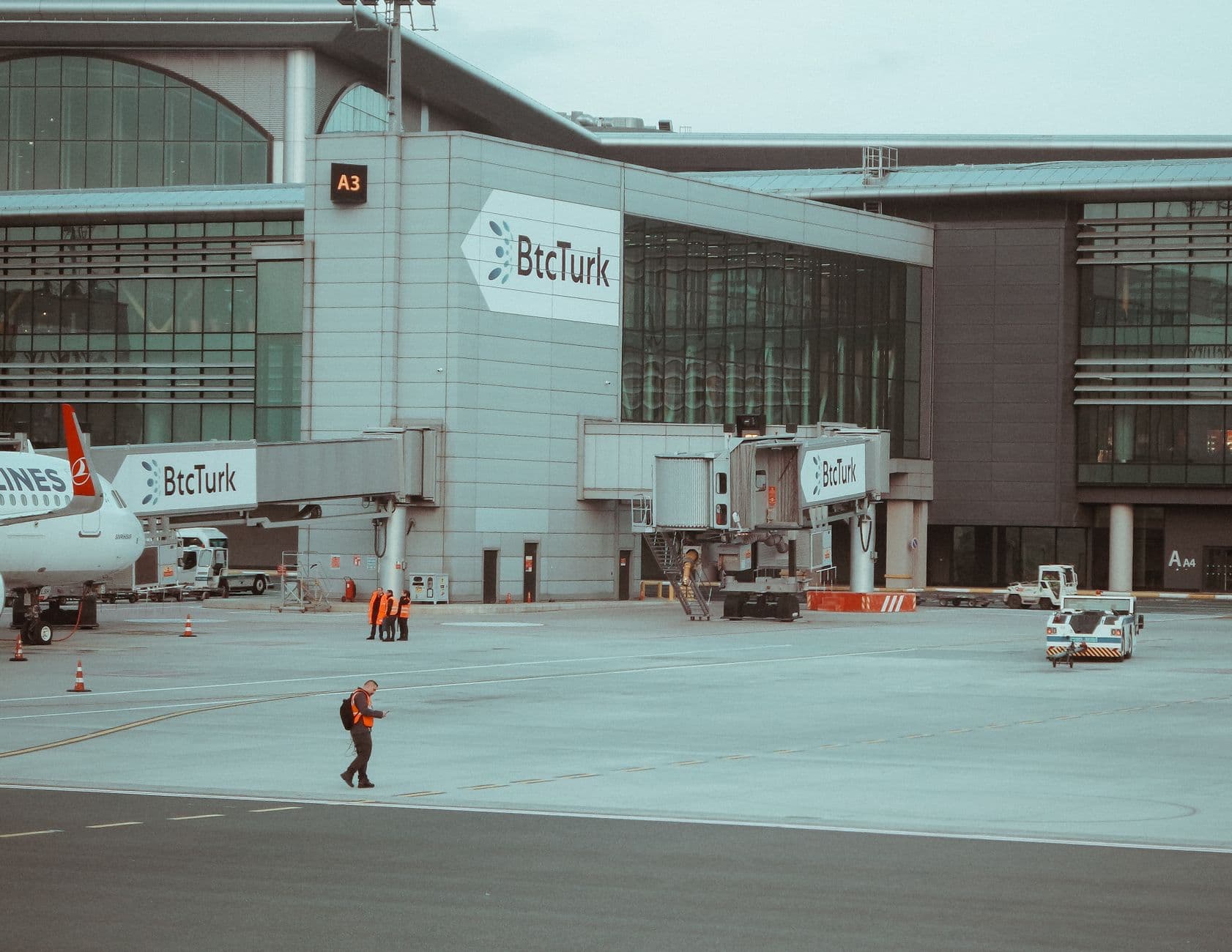 Hilton Türkiye'deki 100. otelini İstanbul Havalimanı'nda açtı