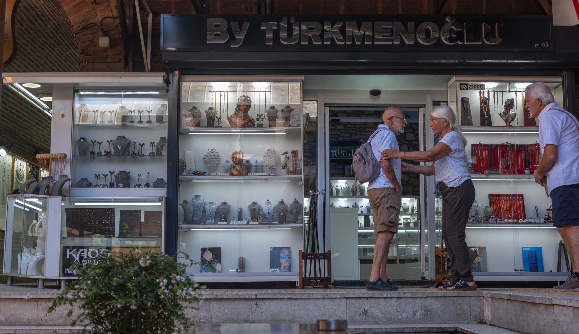 Gurbetçiler bu yıl turizme 15 milyar dolar katkı sağlaması bekleniyor