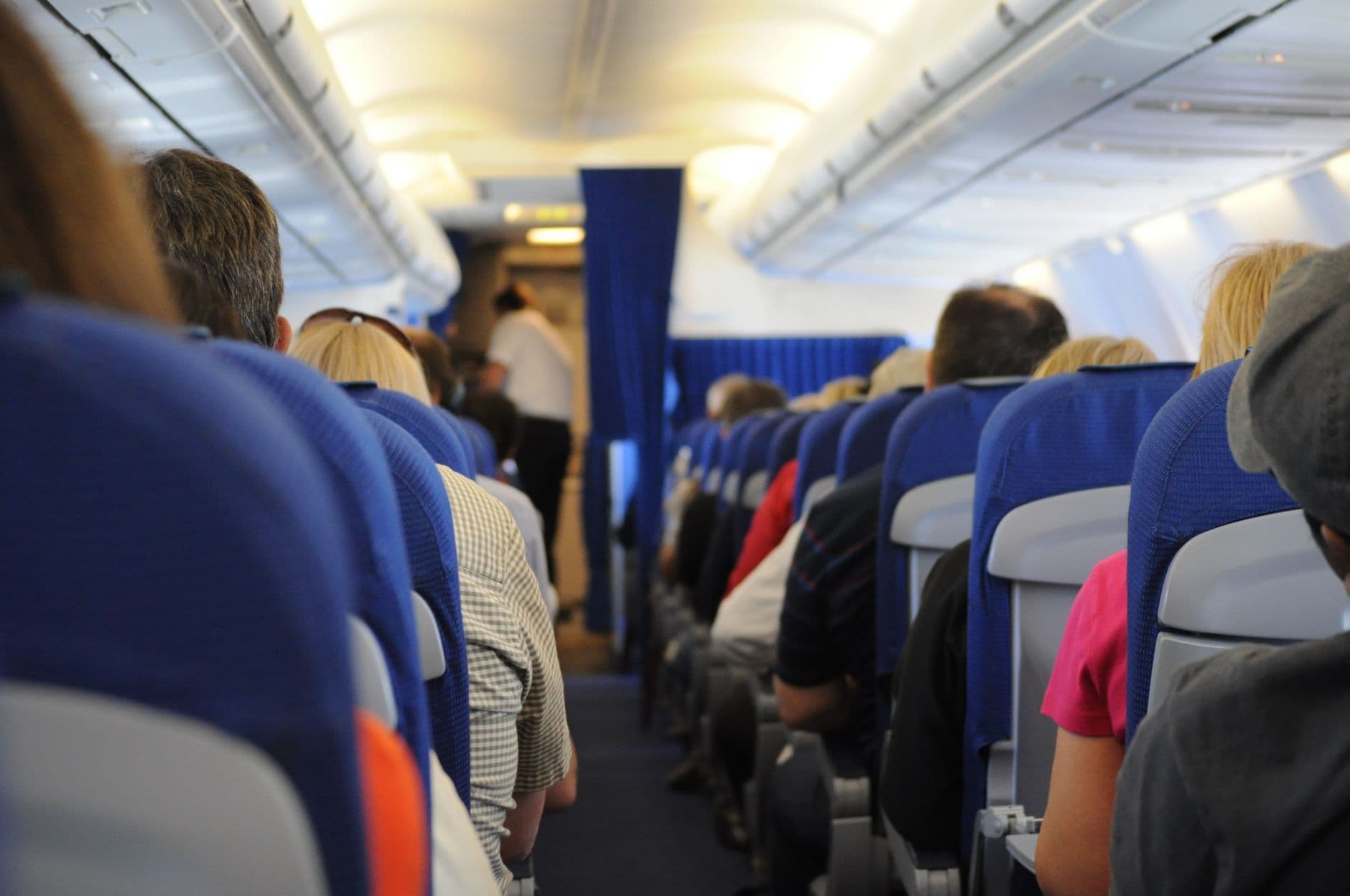 Jetstar baş üstü bagaj dolaplarını ücretli hale getiriyor