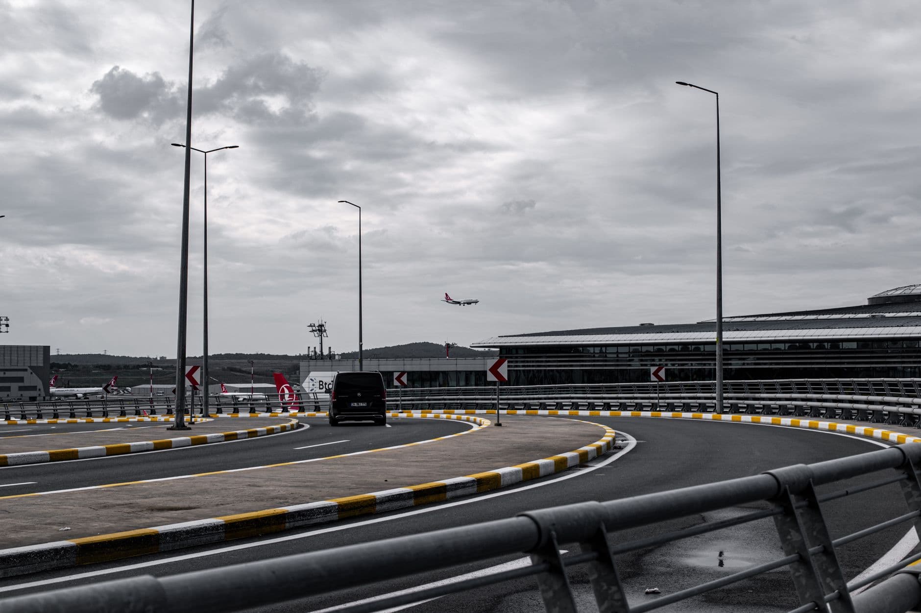 İstanbul Havalimanı'nda Hilton oteli açıldı
