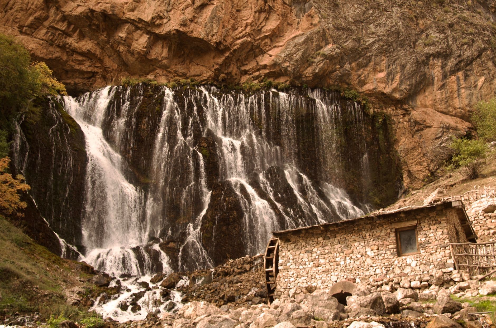 Kapuzbaşı Şelaleleri Kayseri'de turizm gelir kaynağına dönüştü