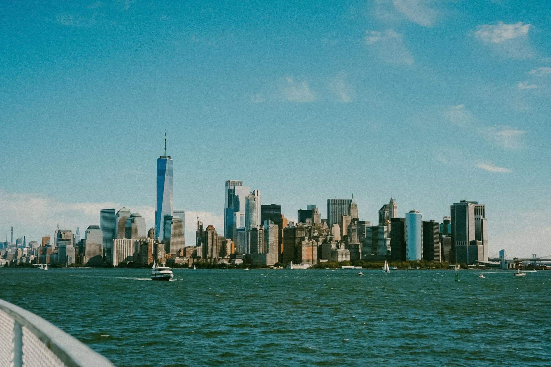 New York ve Paris küresel turizm destinasyonlarında öncü konumlarını koruyor