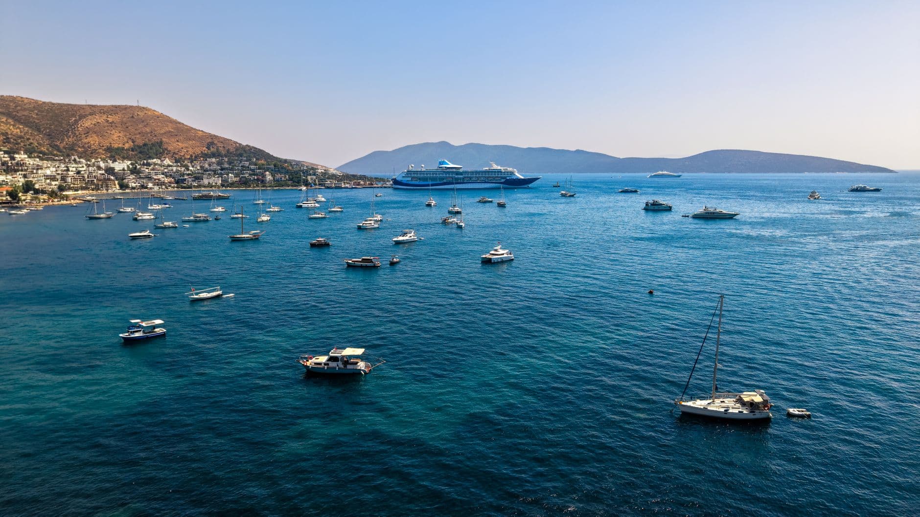 Bodrum'da sonbahar turizm hareketliliği devam ediyor, kruvaziyer trafiği artıyor