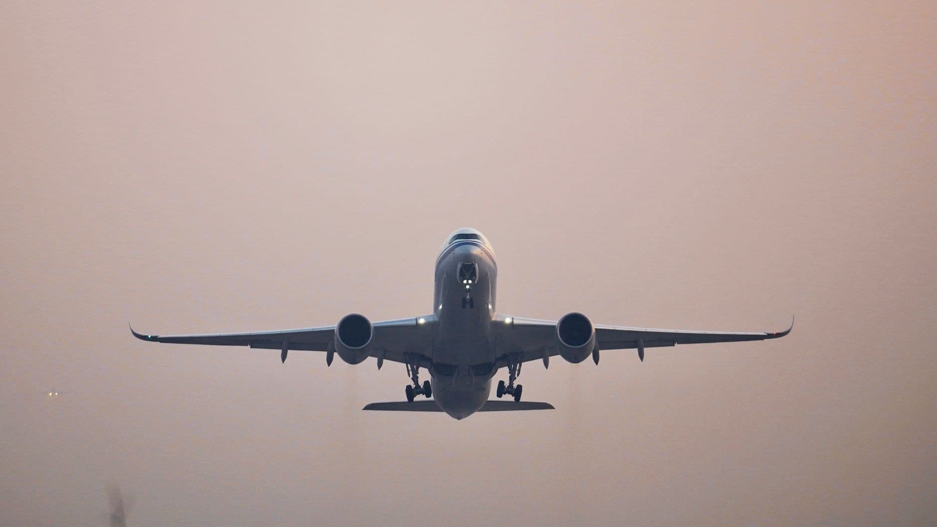 Corendon Airlines 2027 yaz sezonunda Almanya-Türkiye ve Bulgaristan hatlarını genişletiyor