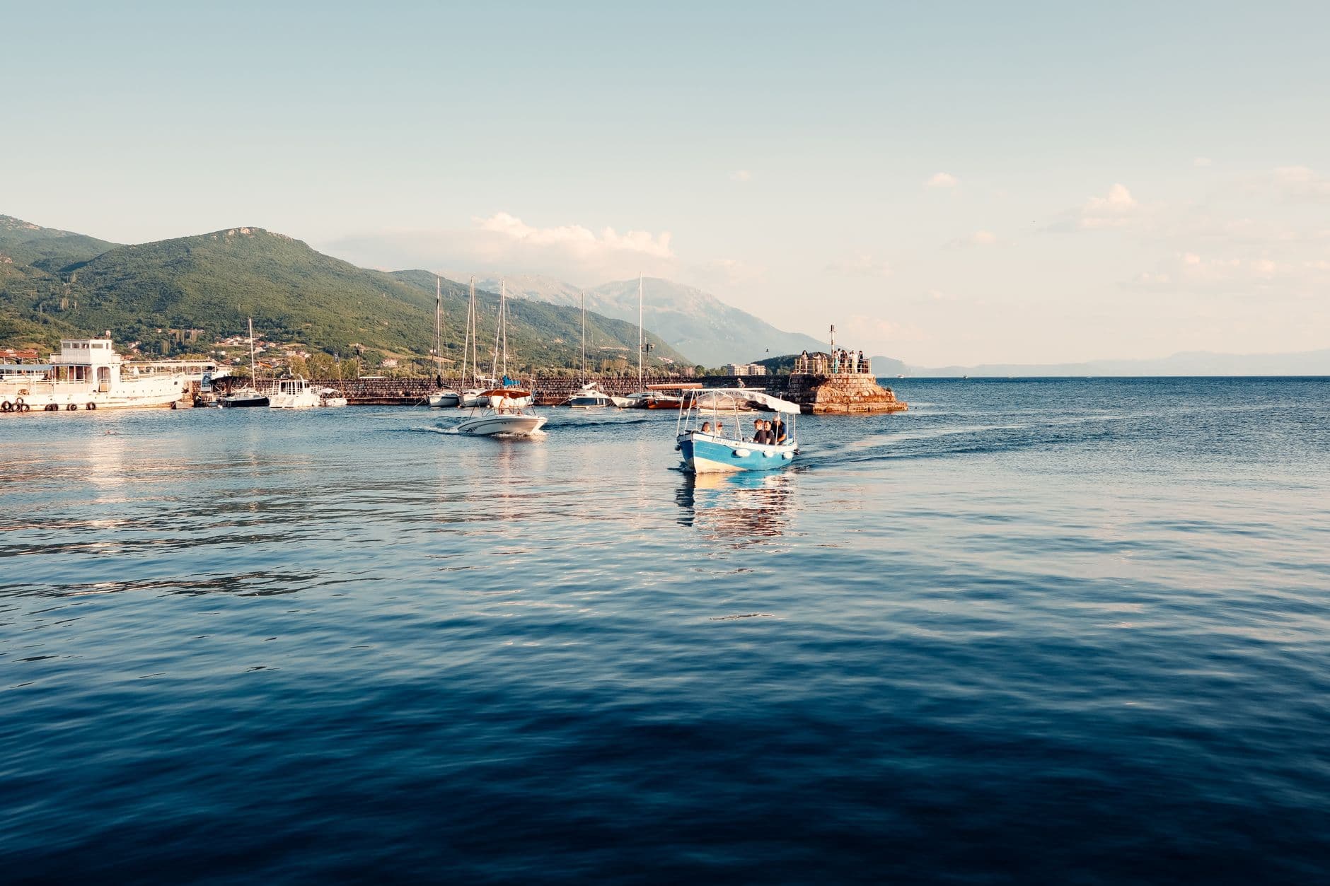 İngiliz turistler bütçe kısıtlamalarıyla Arnavutluk'a yönelişi artırıyor